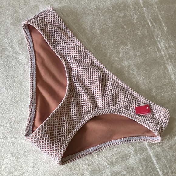 Coconut Mesh Bikini Bottom Sz XS - Picture 4 of 8